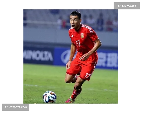 探索建立职业足球运动员保障体系，加大对俱乐部纾困支持力度